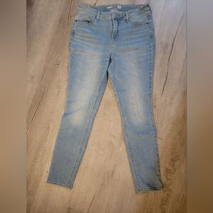 Old Navy Women's Light Blue Skinny Jeans